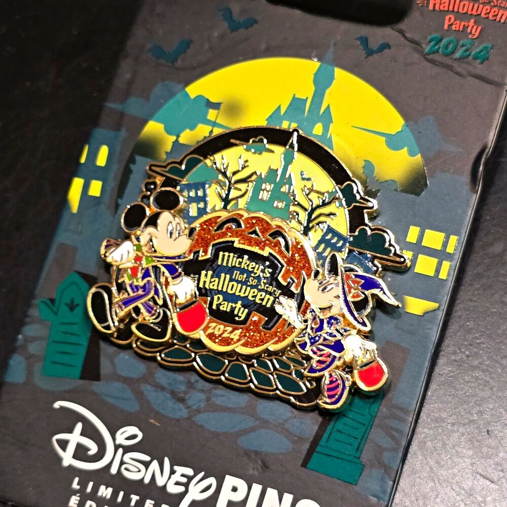 Disney 2024 Mickey's Not-So-Scary Halloween Party Mickey Mouse Glitter Pin